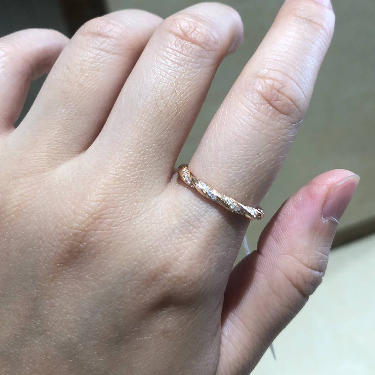 Twisted arm micro inlaid women's ring S925 silver plated rose gold custom selection Side Stone Moissanite 0.25ct